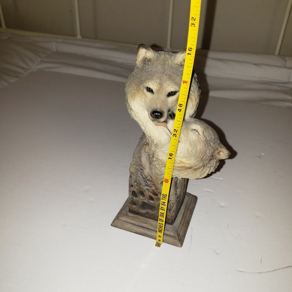 Wolf and Pup Figurene by Slockbower - Picture 6 of 8